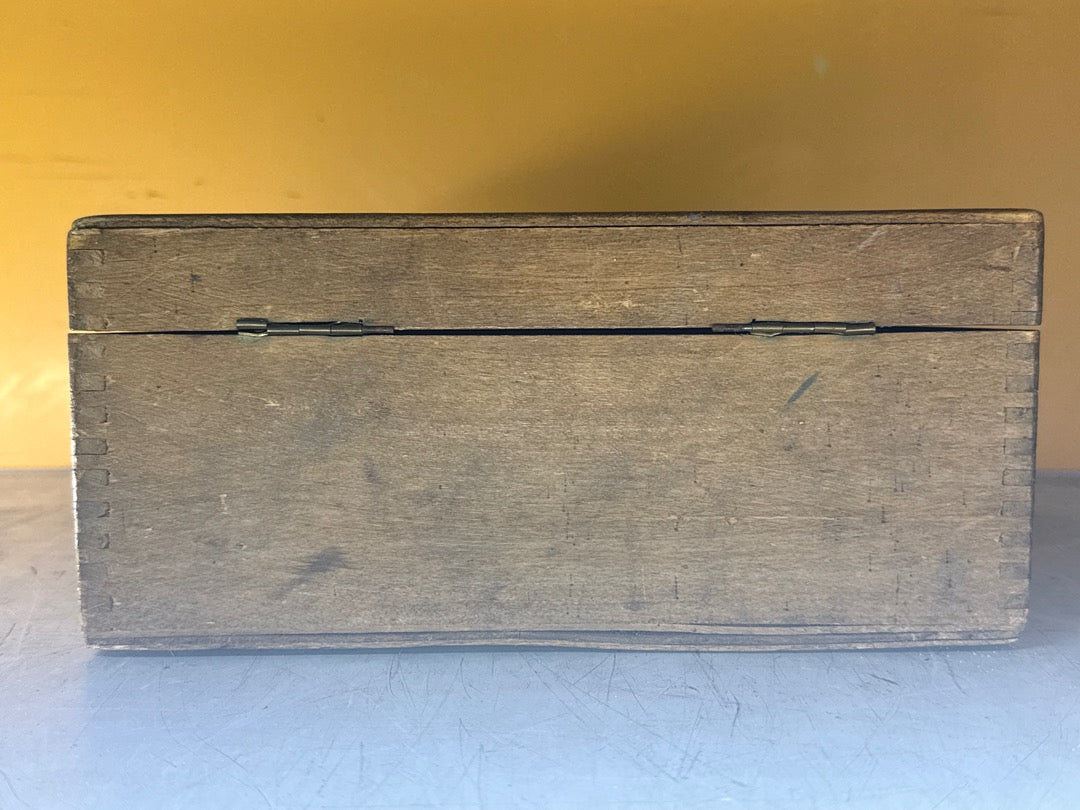 Boîte ancienne en bois – Boîte de rangement vintage