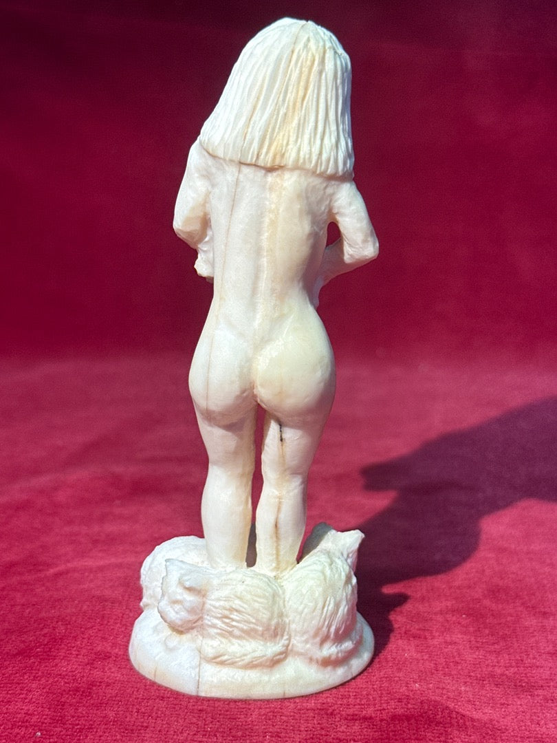Statuette femme chats Lachat 2013 Brassens brave Magot