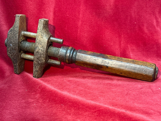 Ancienne clef a molette poignee bois outil de forge