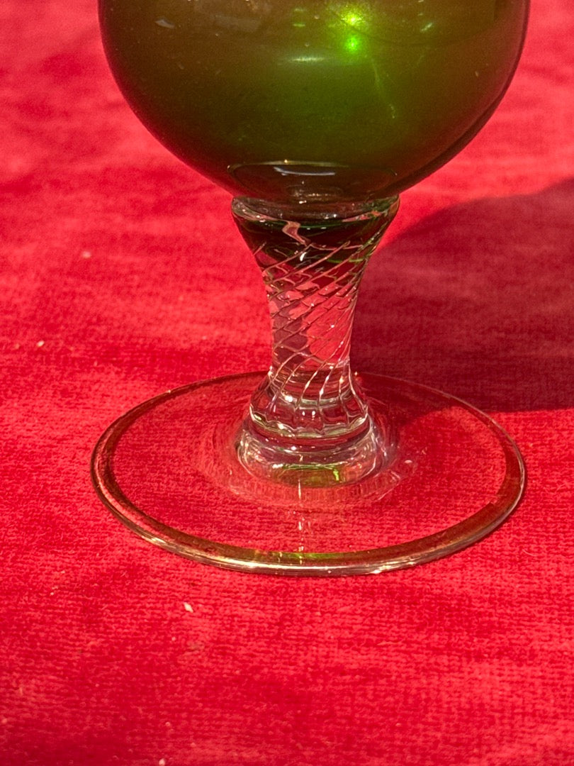 Vase soliflore verre vert émaillé floral piétement balustre