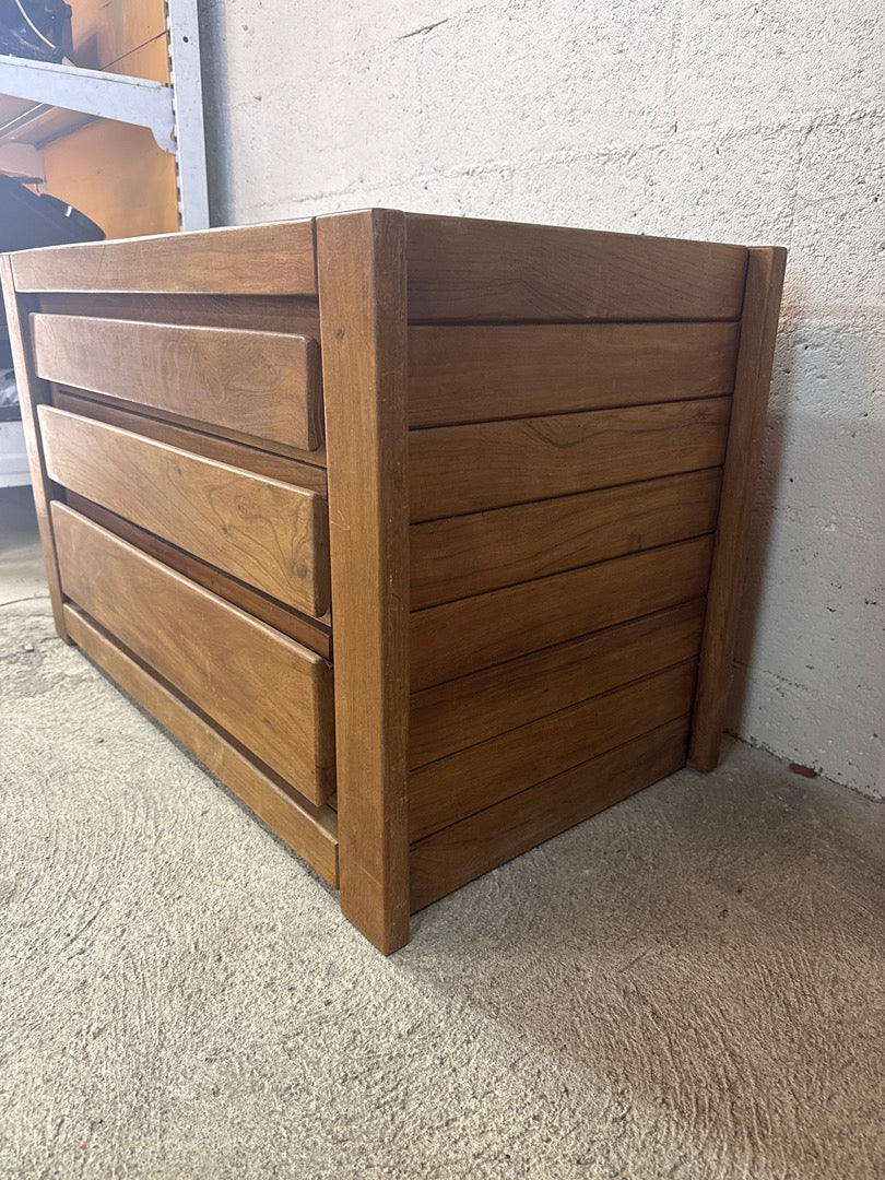 Commode en bois – Meuble de rangement vintage