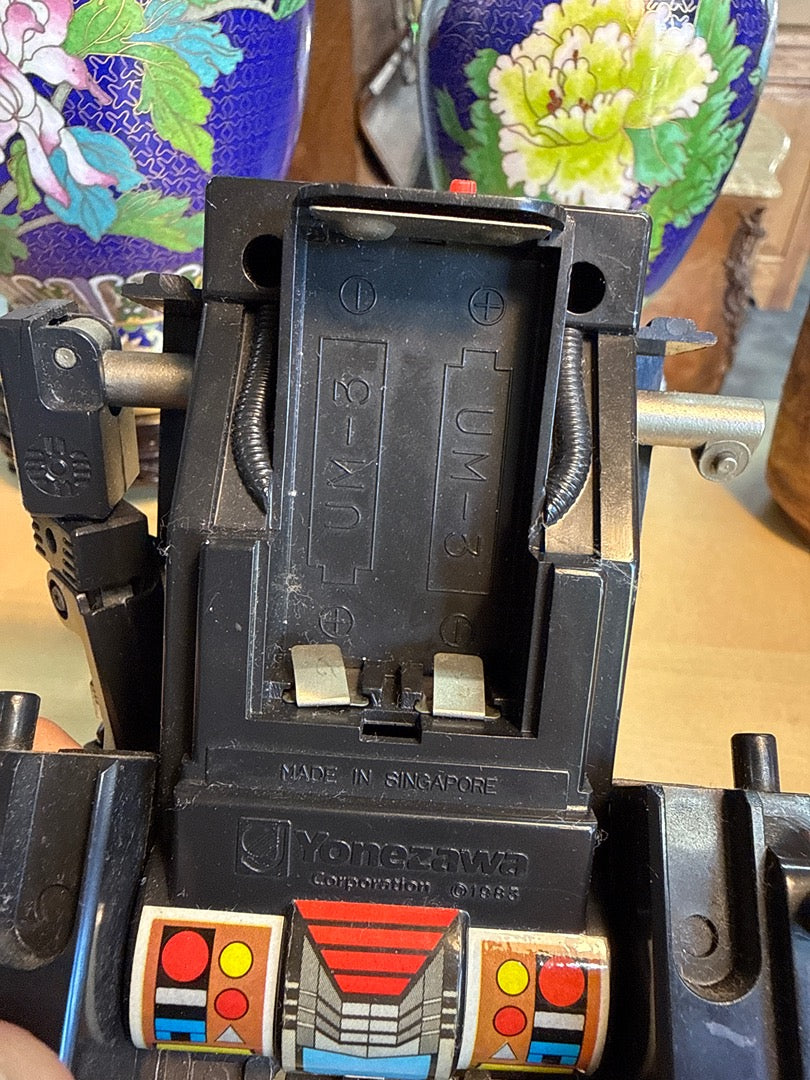 Robot transformable Yonezawa – Vintage 1983