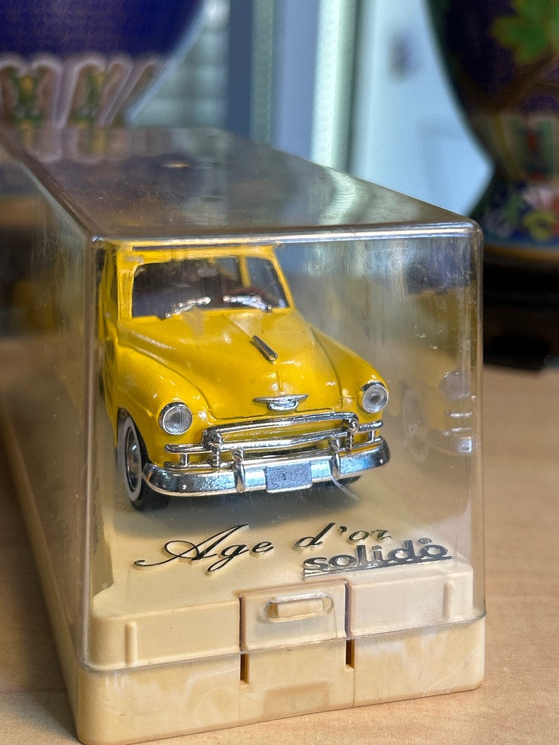 Taxi Chevrolet 1950 Solido - 1/43 - Jaune - 200g - Tbe