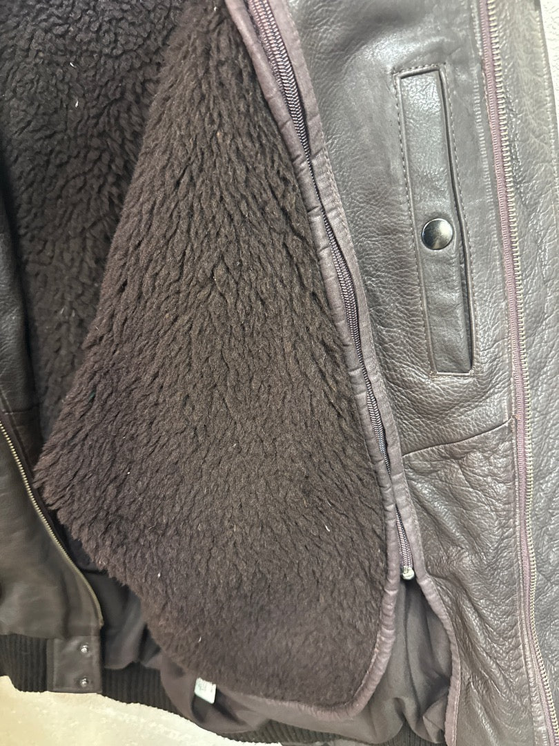 Blouson en cuir marron vintage col fourrure