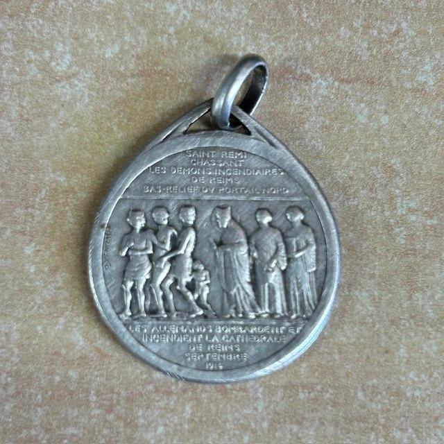 Ancienne Médaille, Pendentif Le sourire de l'ange gardien de Reims