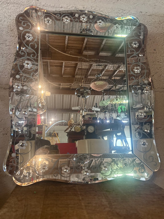 Miroir ancien – Style Vénitien gravé et fleurs