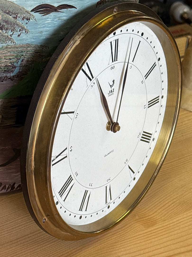 Horloge murale – Jaz – Décoration – Dorée et blanche