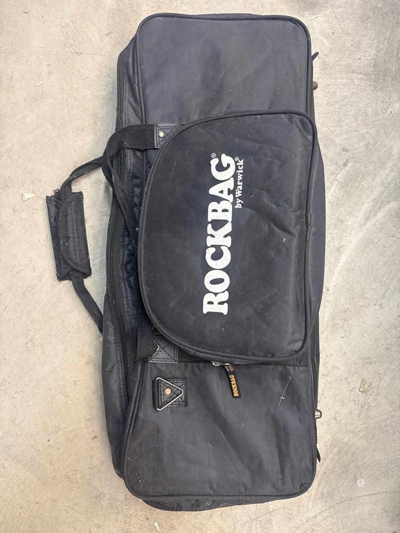 Pédalier Midi Behringer Fcb1010 Pédale d'effets Avec housse Rockbag