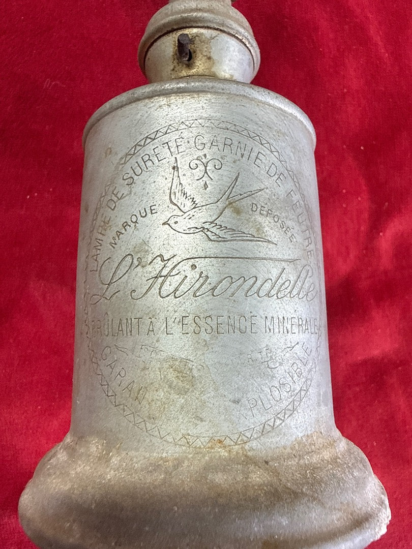 Lampe de table – L'hirondelle – Luminaire – Ancienne essence minérale