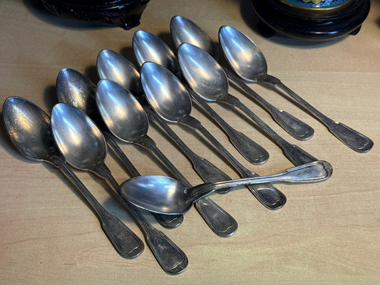 Lot 11 cuillères – Arts de la table – Métal argenté