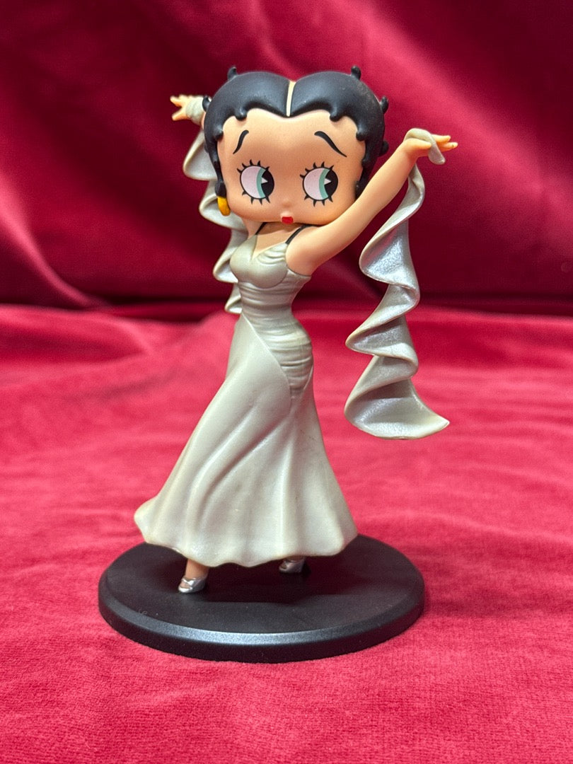 Figurine Betty Boop robe blanche socle rond Fleischer Studios