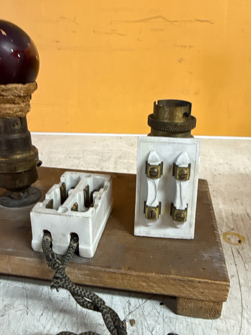 Lampe de table – Bryant – Table Lamps – Vintage bois laiton