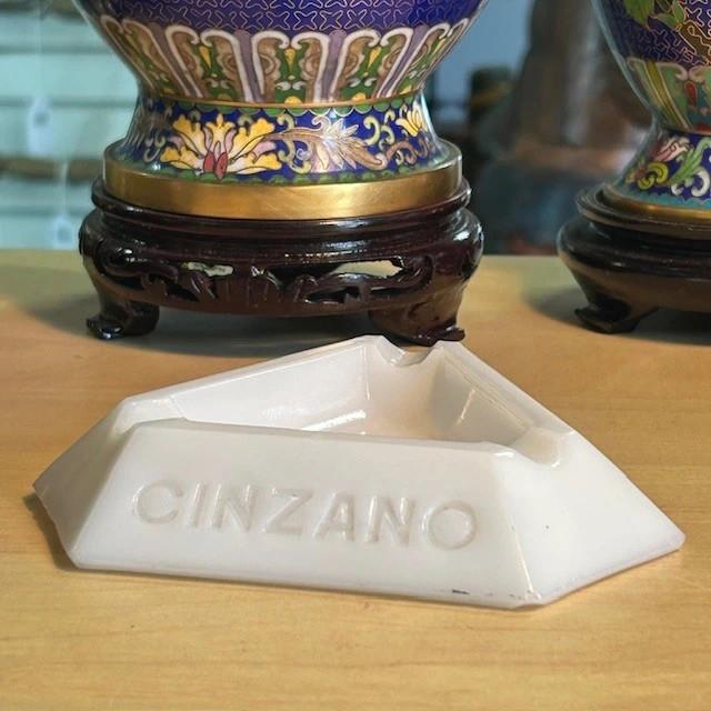 Petit Cendrier Publicitaire Cinzano Vintage Triangulaire