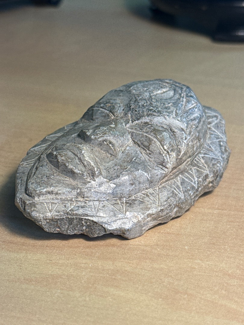 Sculpture visage – Artisanat – Décoration – Pierre grise
