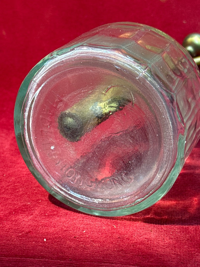 Vieux vaporisateur de plantes en verre et laiton