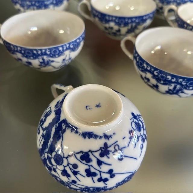 Ancien service a thé japonais en porcelaine ensemble de 13éléments