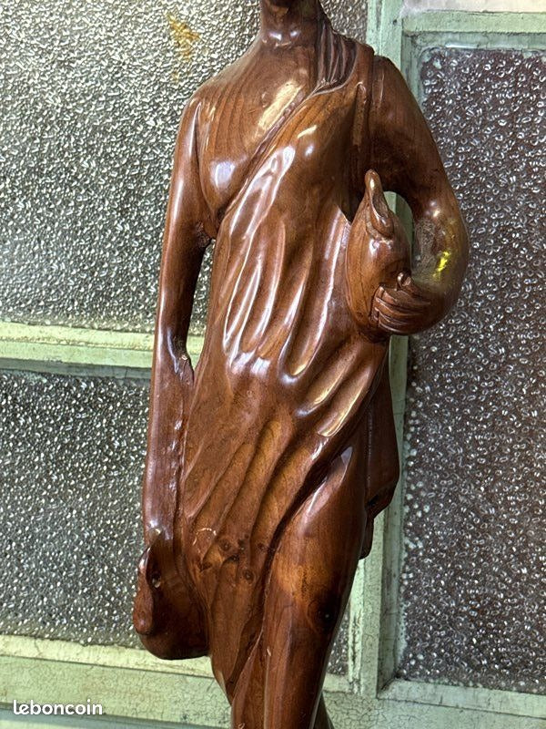 Statue marron – Vintage – Ornement – Femme drapée bois