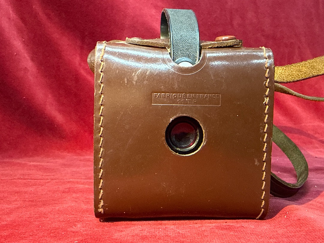 Appareil photo Brownie Flash Kodak vintage avec étui