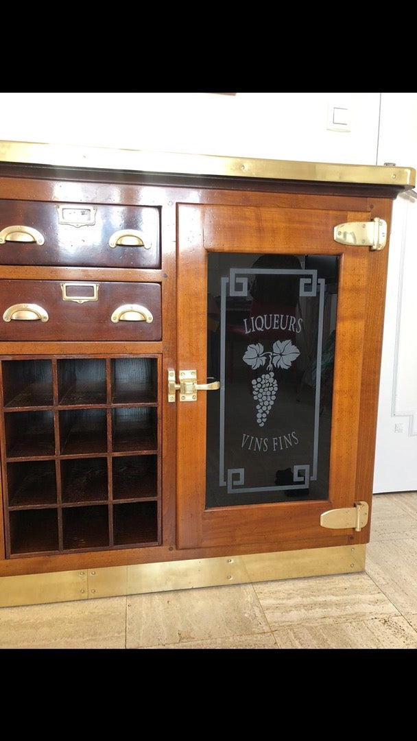 Meuble de liquoriste Félix Monge – Enfilade en bois massif
