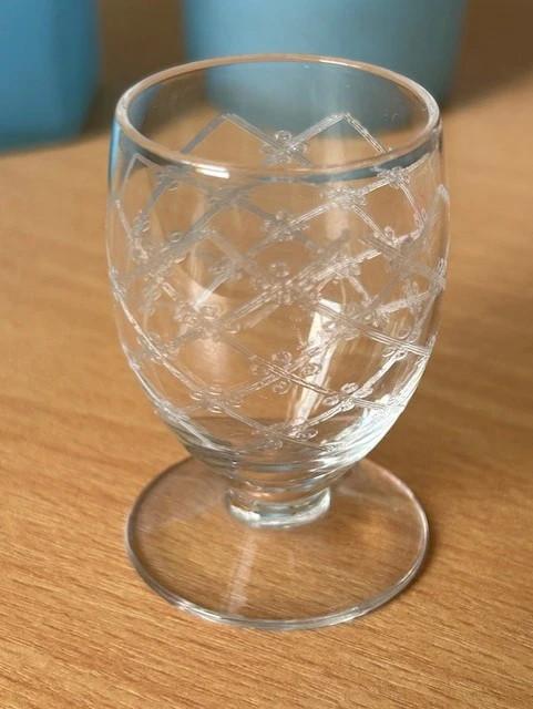 Lot de 5 petits verres a liqueur en cristal