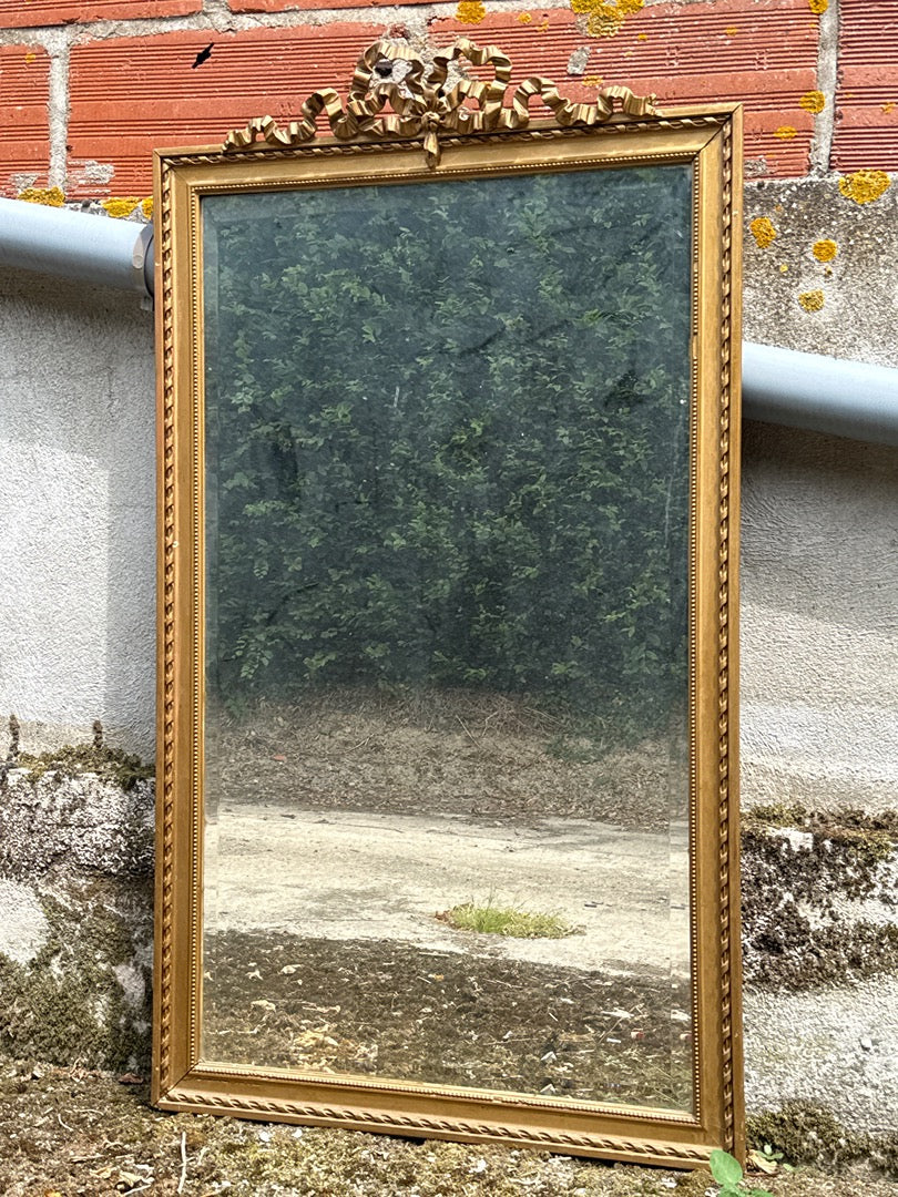 Miroir doré – Style Louis Xvi – Décoration – Fronton nœud