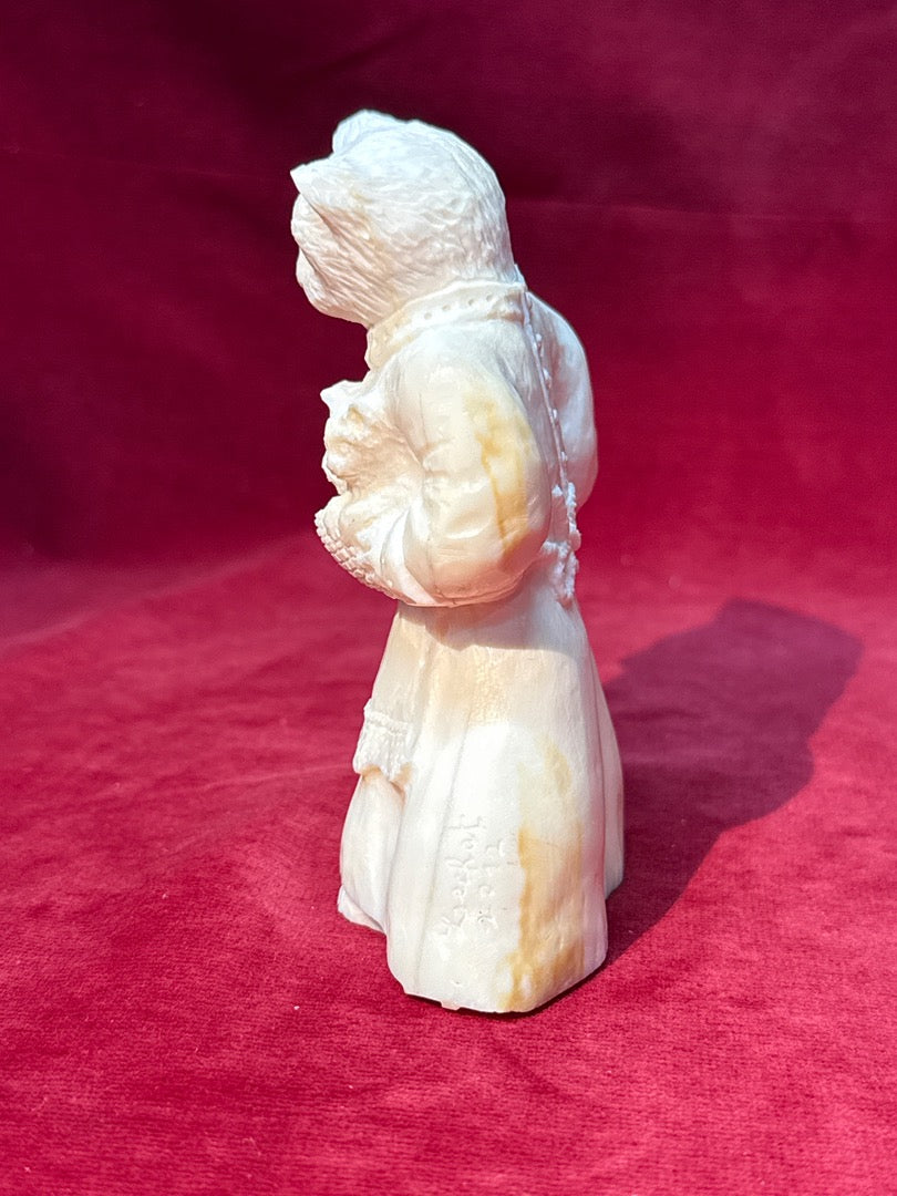 Figurine chat mere et chatons en os sculpté