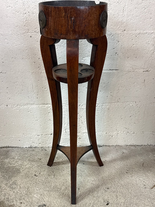 Ancienne sellette ou meuble de toilette tripode vintage en bois sculpté