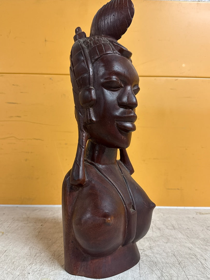 Sculpture en bois – Buste de femme africaine