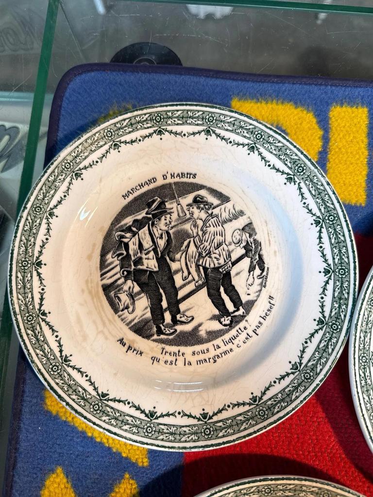 Lot d’assiettes vintage humoristique faïence St Amand