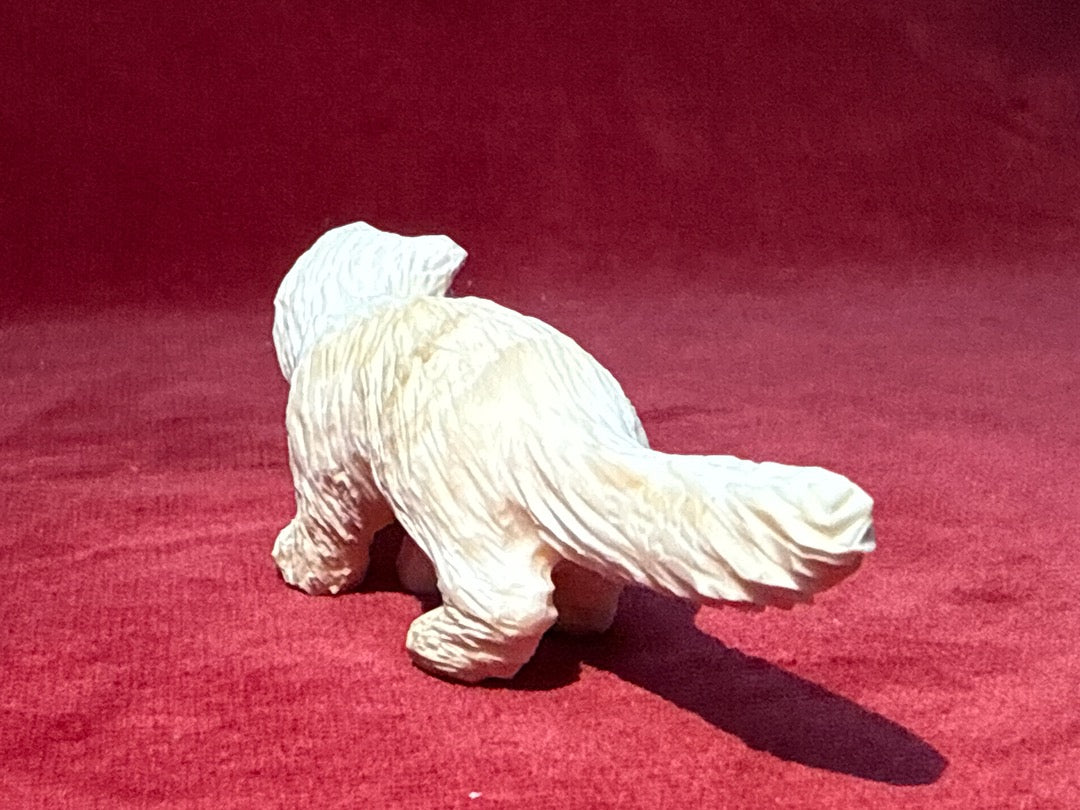 Petite figurine chat en os sculpté Signé Lechat