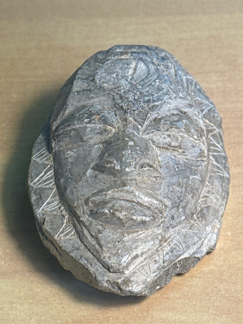 Sculpture visage – Artisanat – Décoration – Pierre grise