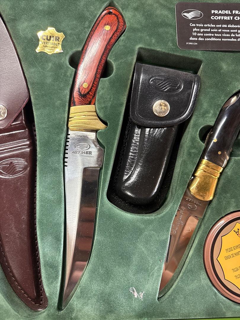 Coffret chasse Pradel France – Coffret trois couteaux et étuis