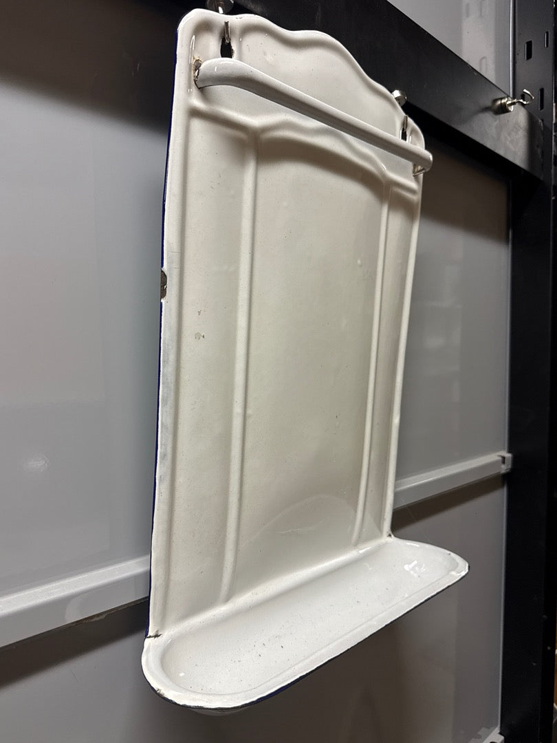 Porte-serviettes ancien – Étagère murale en métal émaillé blanc