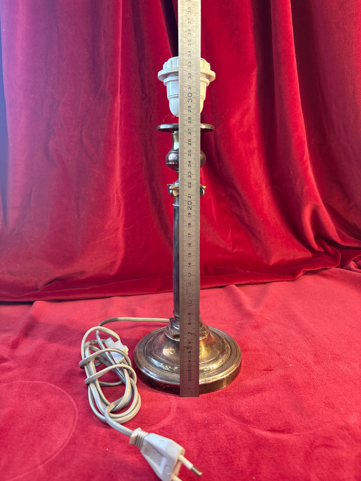 Lampe à poser colonne en métal et abat-jour plissé crème