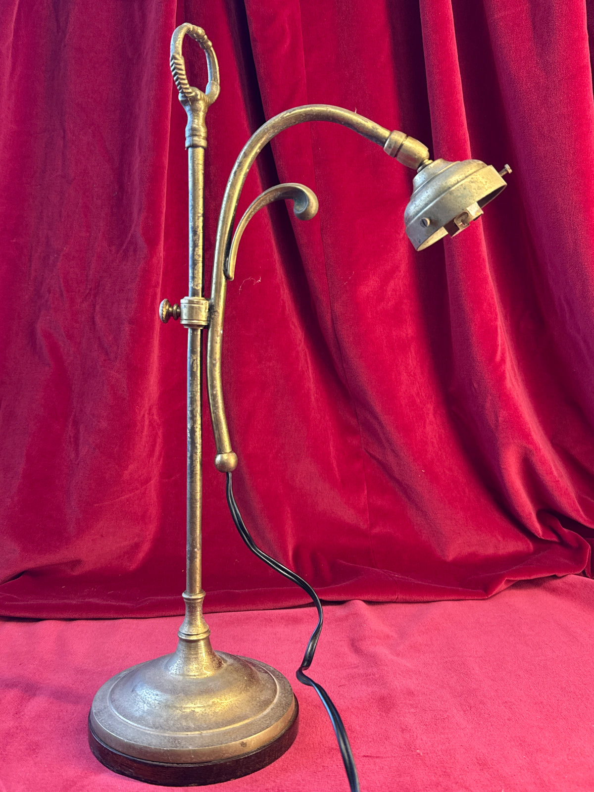 Lampe de bureau col de cygne en métal doré, sans tulipe