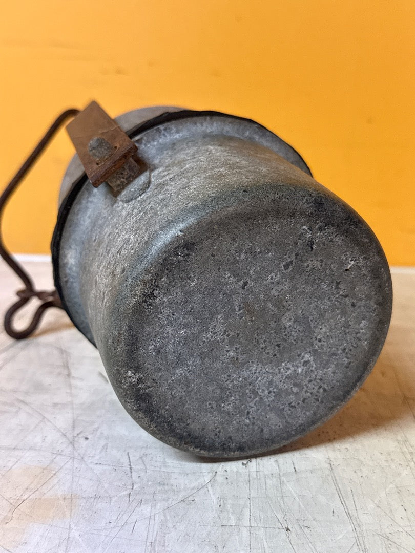 Lampe Arpax – Lampe de mineur ancienne en métal