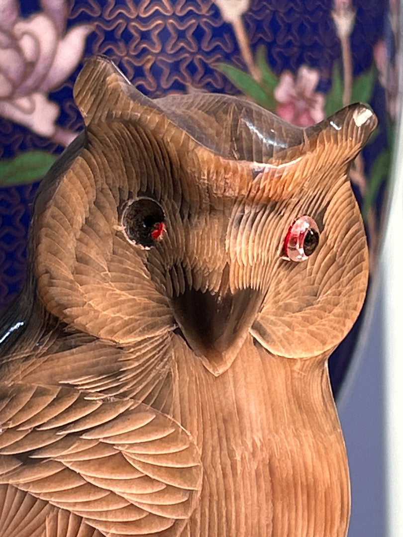 Figurine Chouette / hibou en corne sculptée
