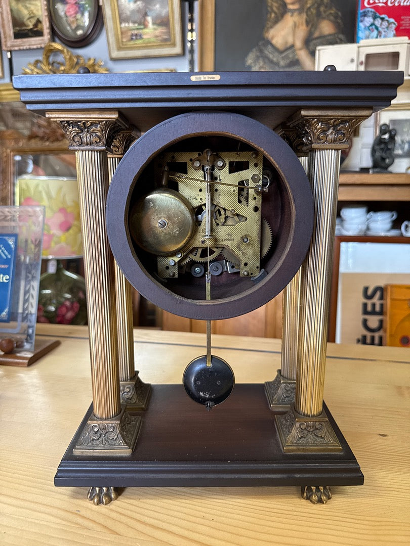 Pendule portique – Odo – Horloge – Colonnes laiton