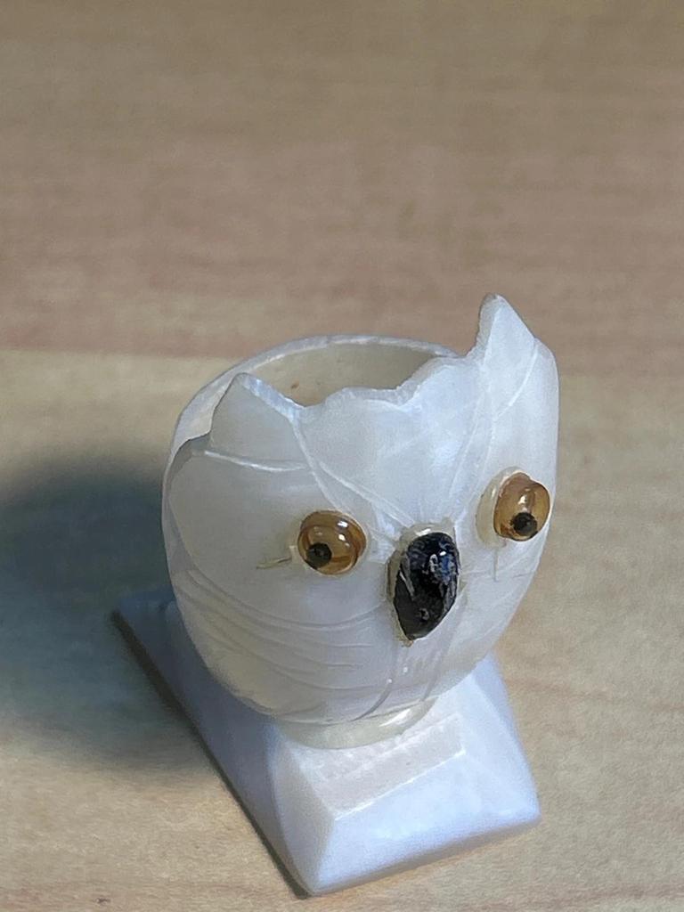 Statuette sculpté Chouette / Hibou en nacre