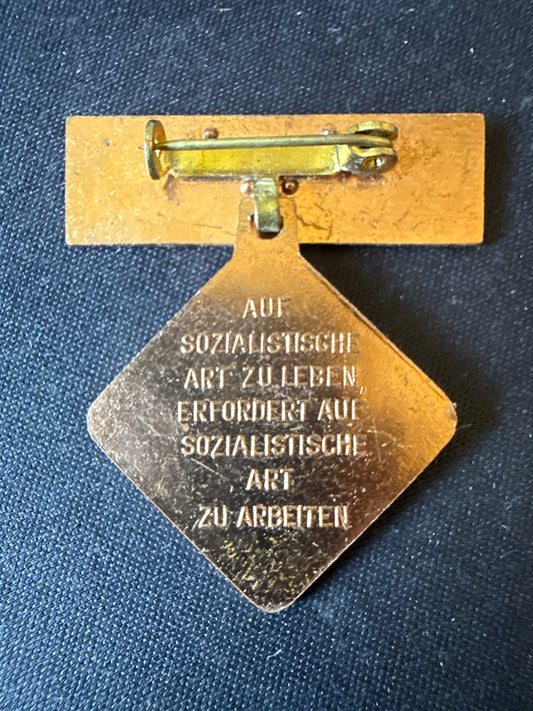 Médaille – Kollektiv der sozialistischen Arbeit Ddr – Hobbies & Collection – Insigne Rda