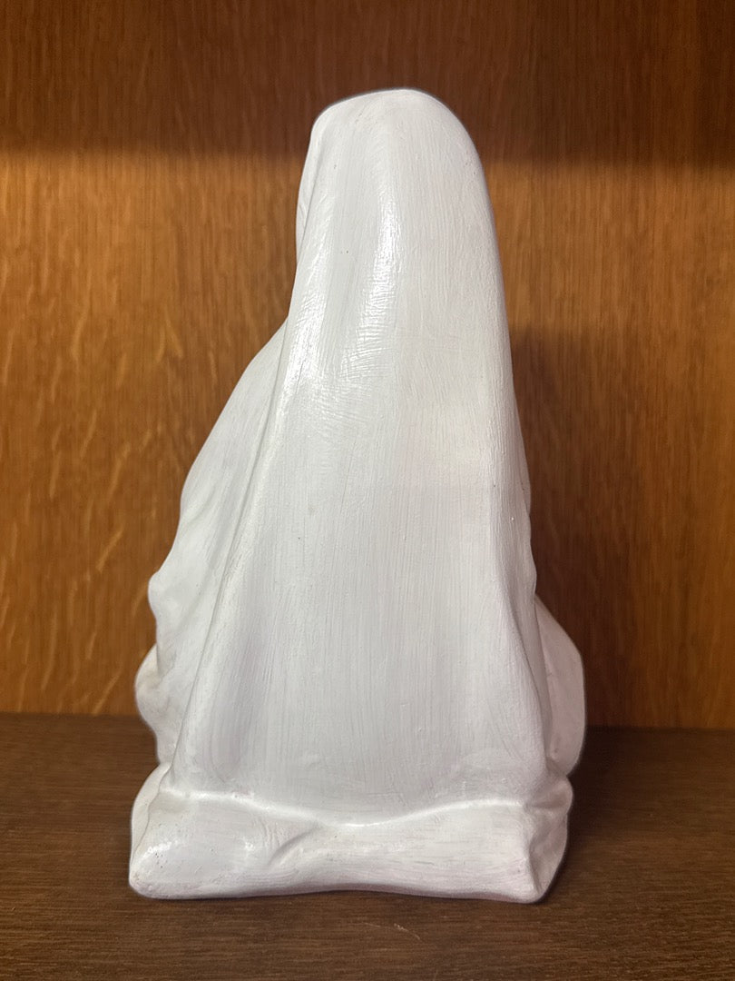 Statue – Vierge Marie en plâtre blanc