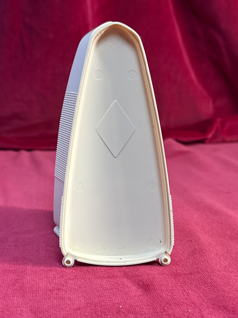 Métronome mécanique Wittner Taktell Piccolo ivoire avec capot