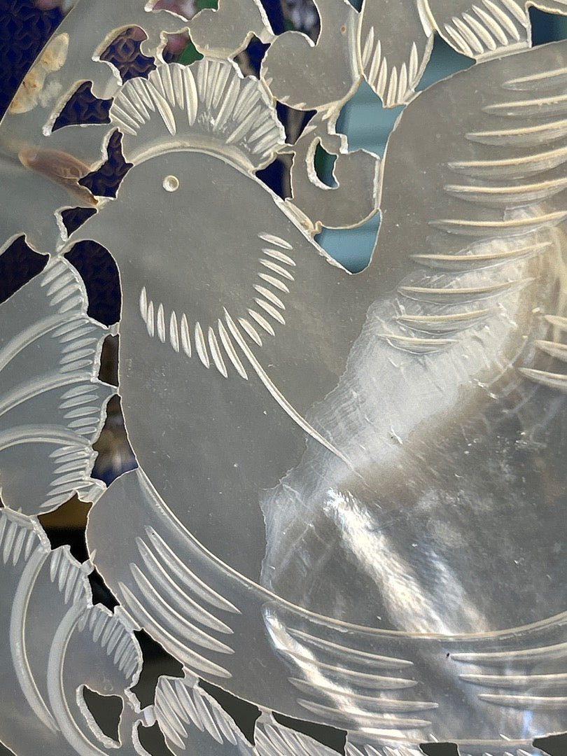 Ornement oiseau nacre sculptée - 15x12cm - Blanc - 150g - Très bon état
