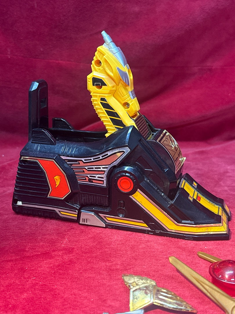 Lot power rangers vintage 1993 Pièces Thunderzord Assault Team Bandai