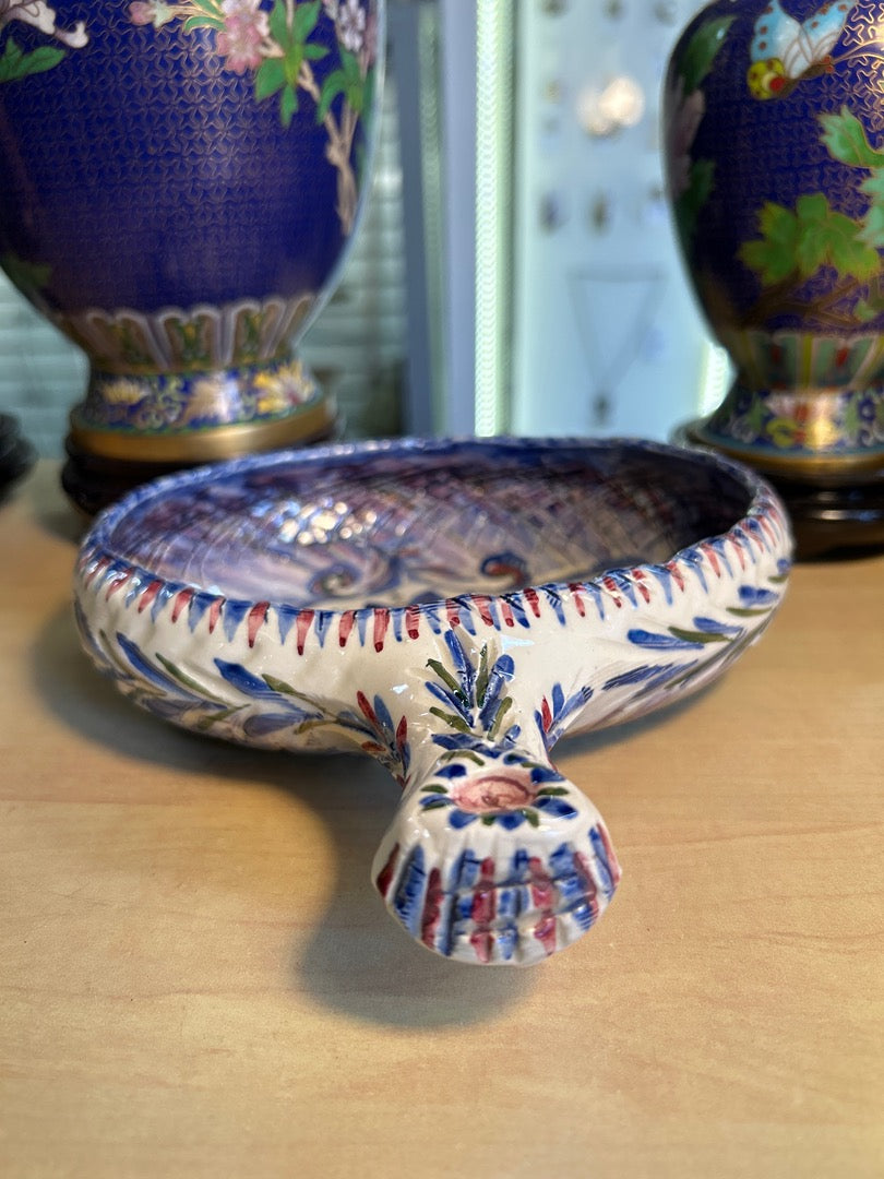 Plat À Oreille – Leray – Céramique – Motif Floral Bleu Et Violet