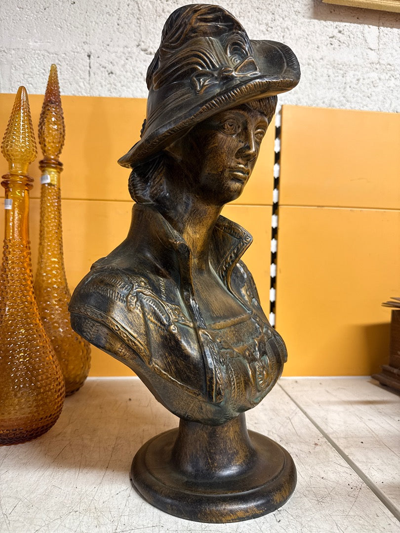 Buste en résine – Sans marque – Ornement – Femme chapeau patine bronze