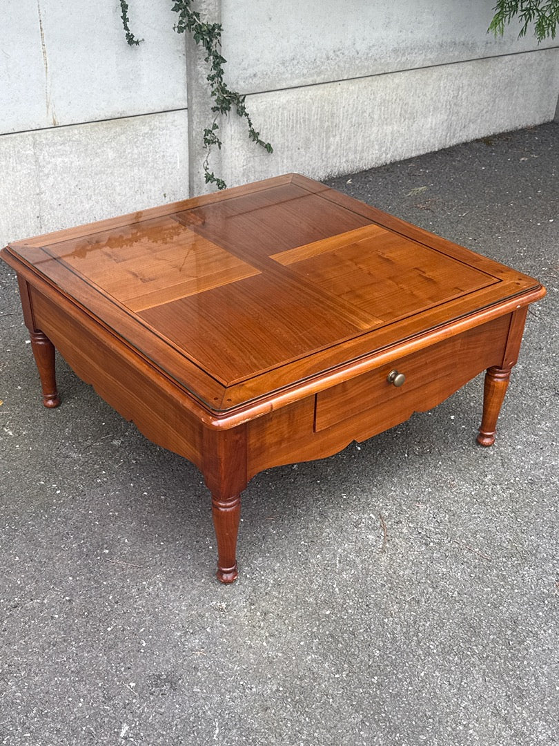 Table basse bois massif – Vintage – Mobilier – Style Louis Philippe