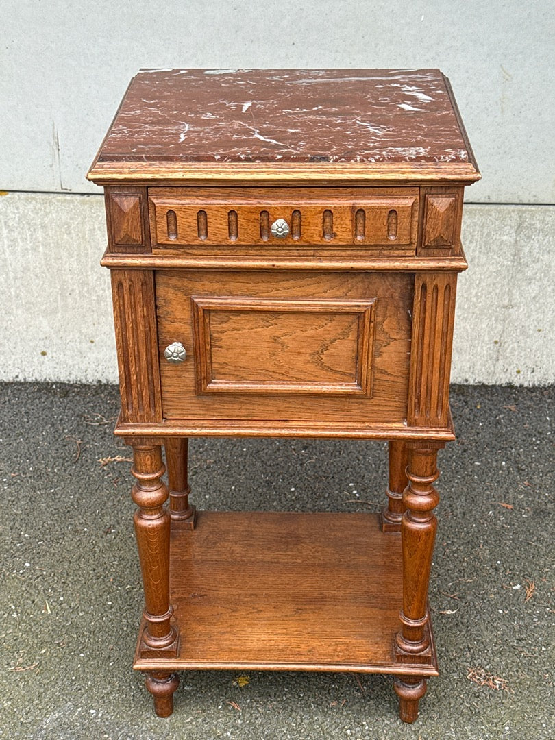Meuble de rangement – Style ancien – Maison – Bois et marbre rouge