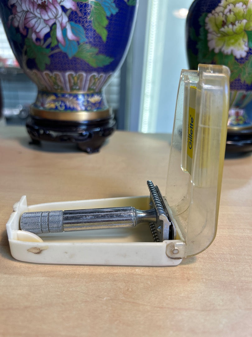 Rasoir de sûreté – Gillette – Rasage – Vintage avec étui
