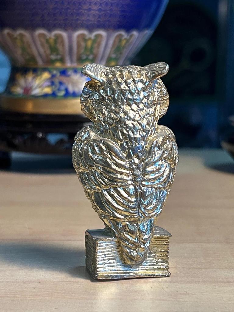Statuette sculpté Chouette / Hibou en métal avec coquillage